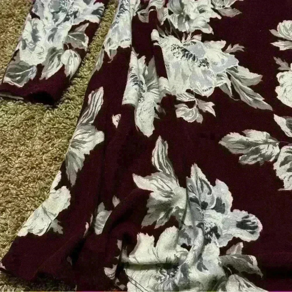 How Very Loved Burgundy Floral Long Sleeve Swing Dress Size Large - Picture 3 of 7